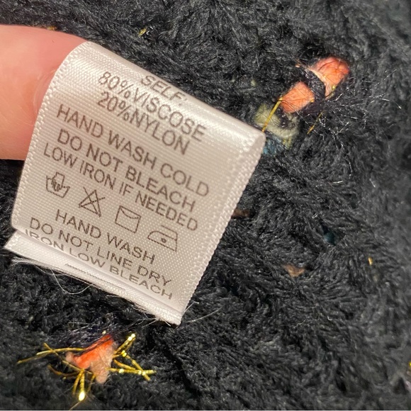 BLUE BLUSH Crochet Shaggy Fringe Multicolored Sweater Size Medium - Picture 7 of 14